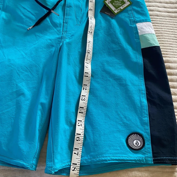 Volcom Boys Board Shorts Swim Suit Pockets blue black size 16 - Picture 10 of 14